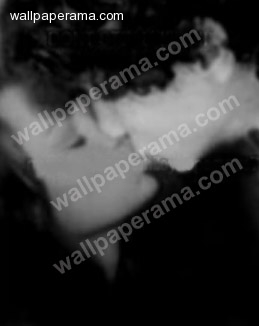 http://www.wallpaperama.com/forums/post-images/20080218-41856-nick-kissing-miley.jpg