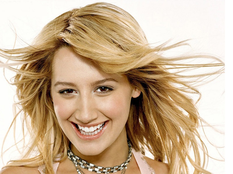 Ashli Tisdale Wallpaper