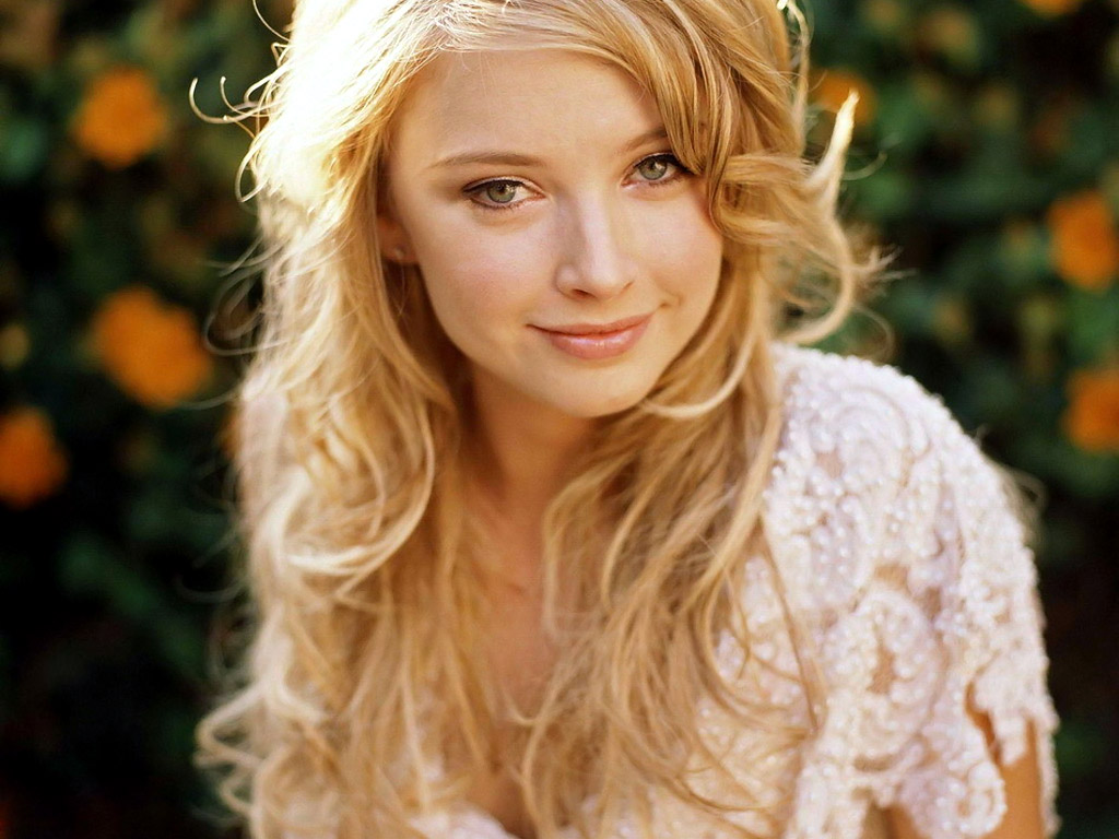 Elisabeth Harnois Wallpaper